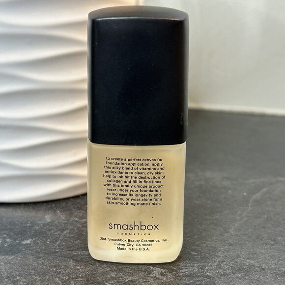 NEW Smashbox Photo Finish Foundation Primer With Pump .93 fl oz Glass Bottle - Picture 3 of 5